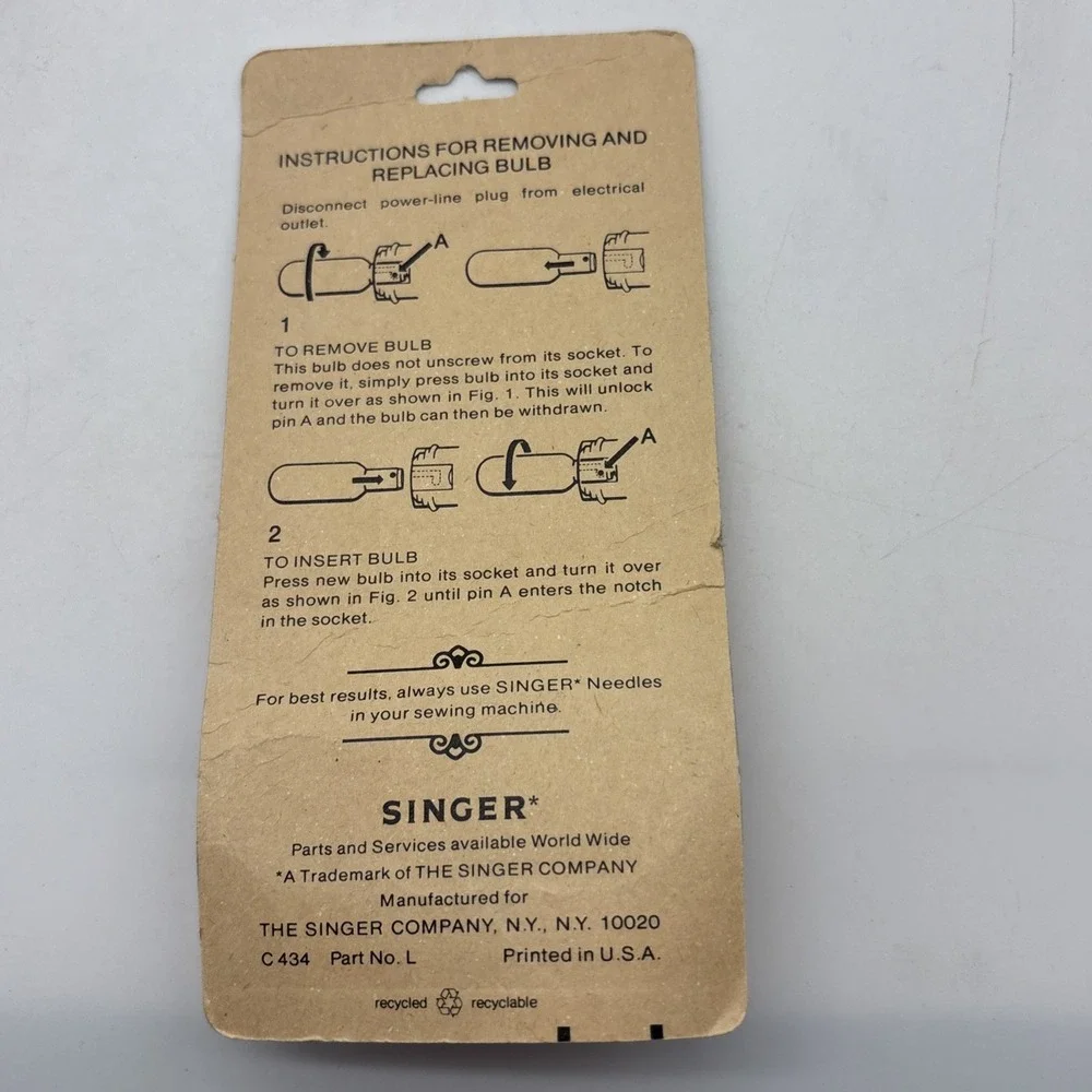 Singer Sewing Machine LIGHT BULB Style L 15w 120v Push In Socket Vintage NOS